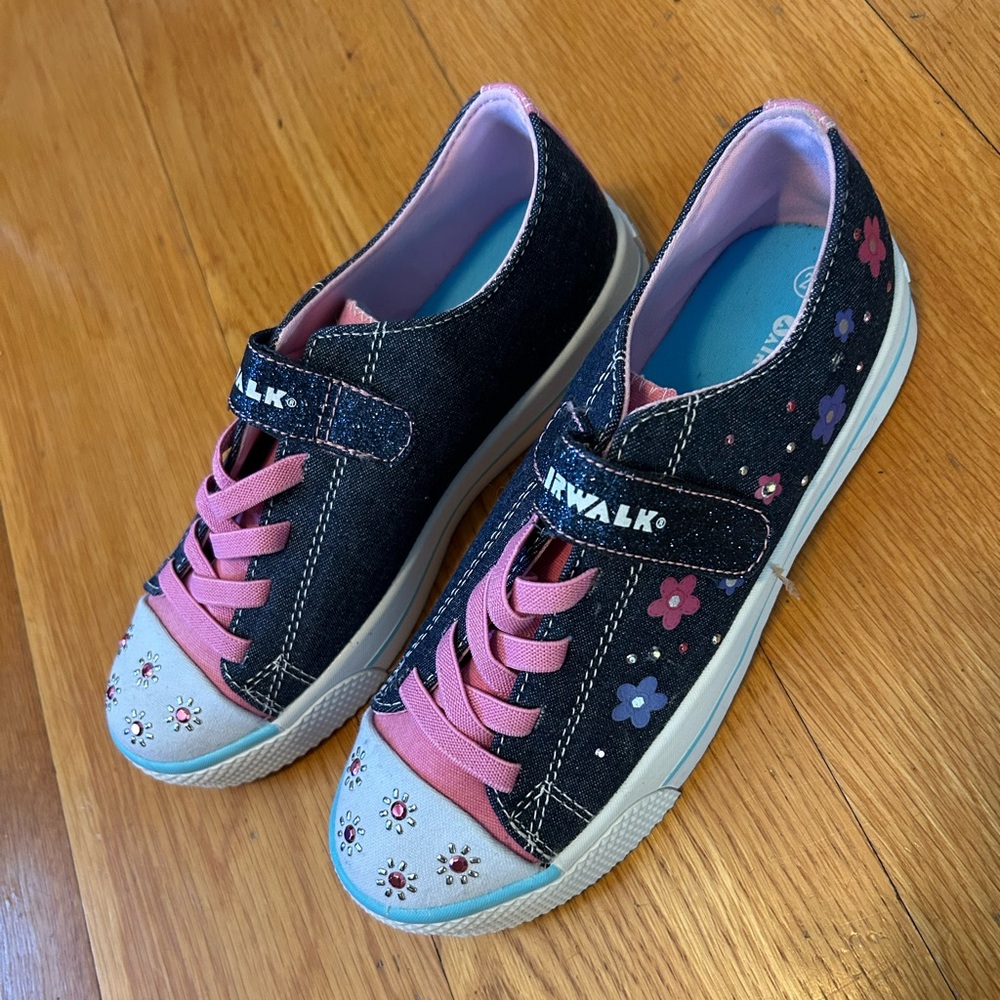 Airwalk Kids Sneakers with Pink and Blue Floral Design